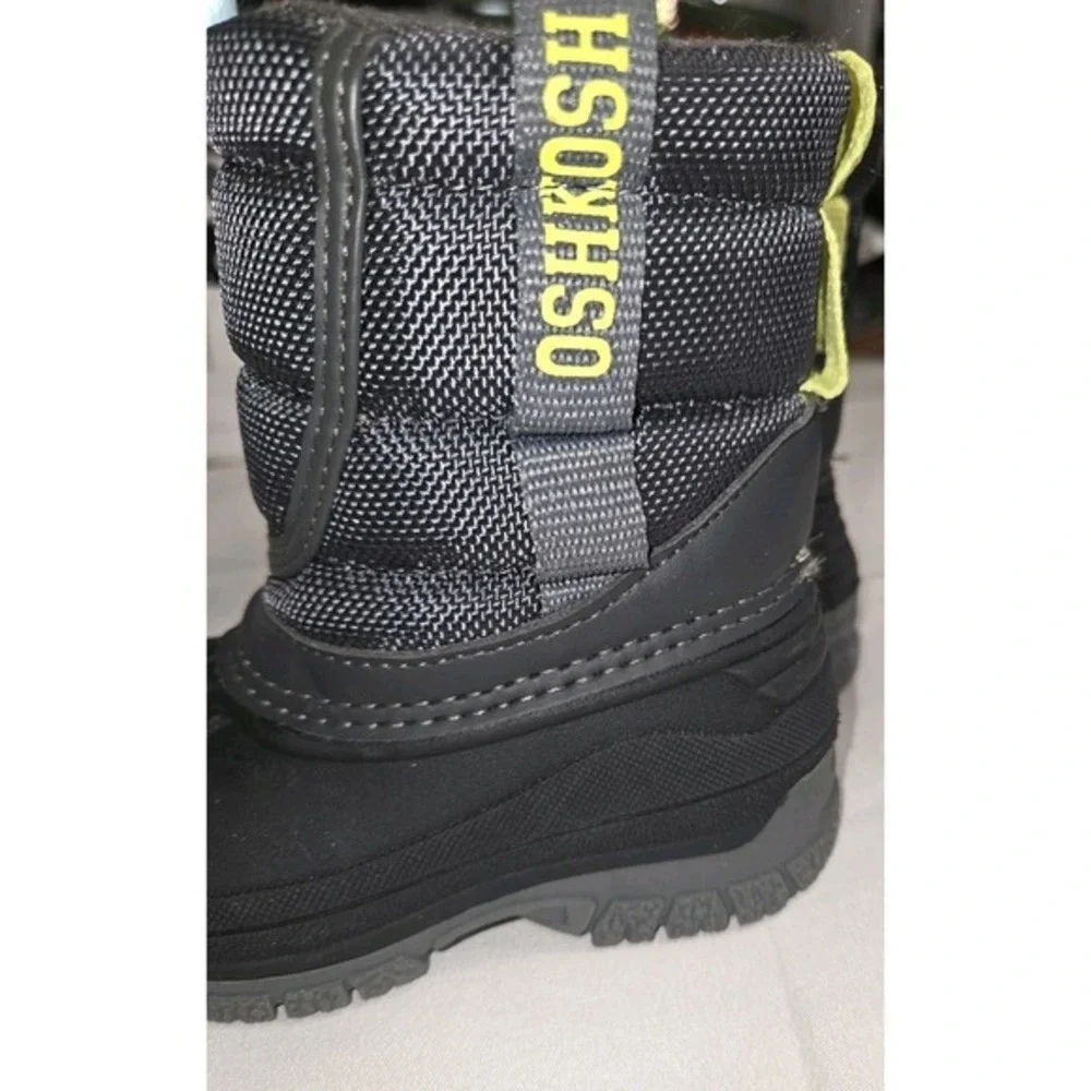 OshKosh B'Gosh Unisex-Child Splash Rain Boot Size 4M Gray And Neon‎ Green